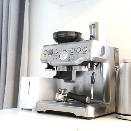 Skyline Haven - Entire Apartment - Free Parking, Espresso, Netflix - 15M To Cbd, Stadium, Ferry Веллінгтон Екстер'єр фото